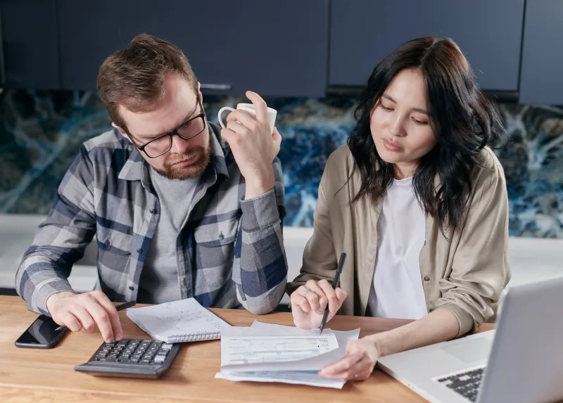 When One Crack Becomes a Fault Line: The Chain Reaction of Household Debt in Crisis